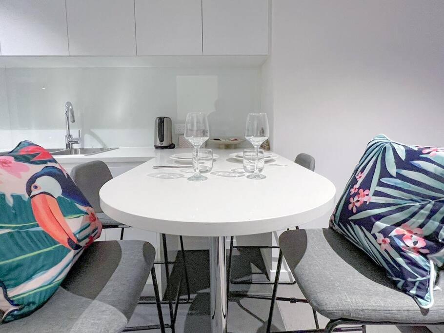 Amazing 2 Bedroom In Cbd! ブリスベン エクステリア 写真