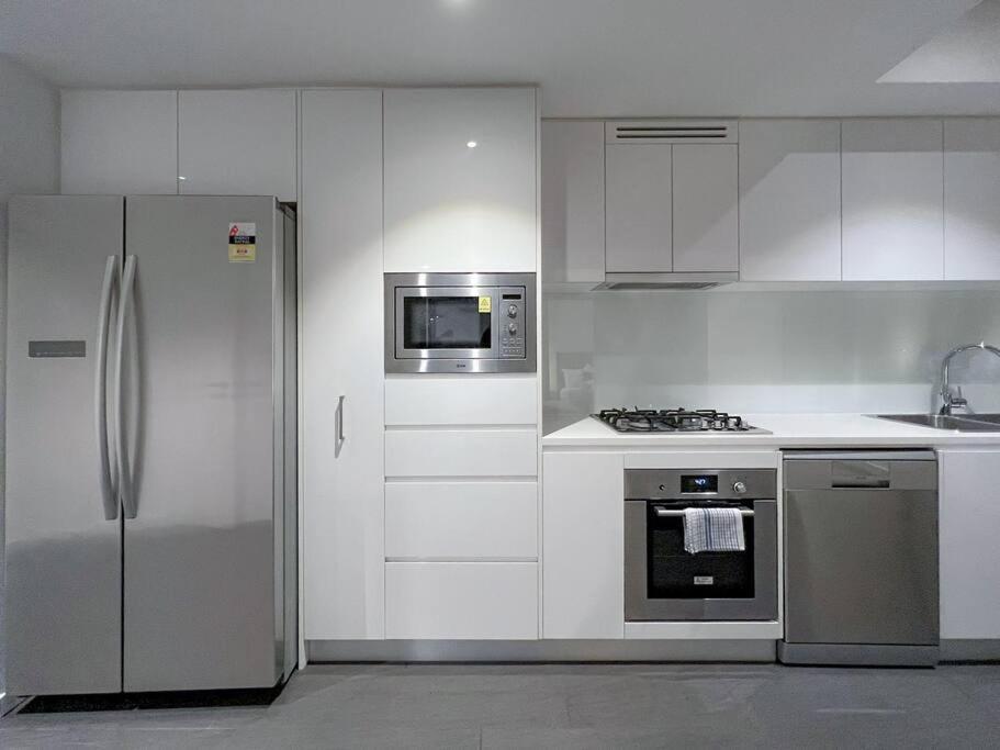 Amazing 2 Bedroom In Cbd! ブリスベン エクステリア 写真