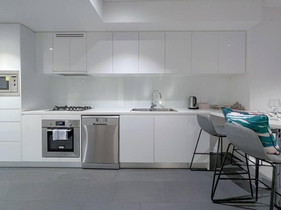 Amazing 2 Bedroom In Cbd! ブリスベン エクステリア 写真